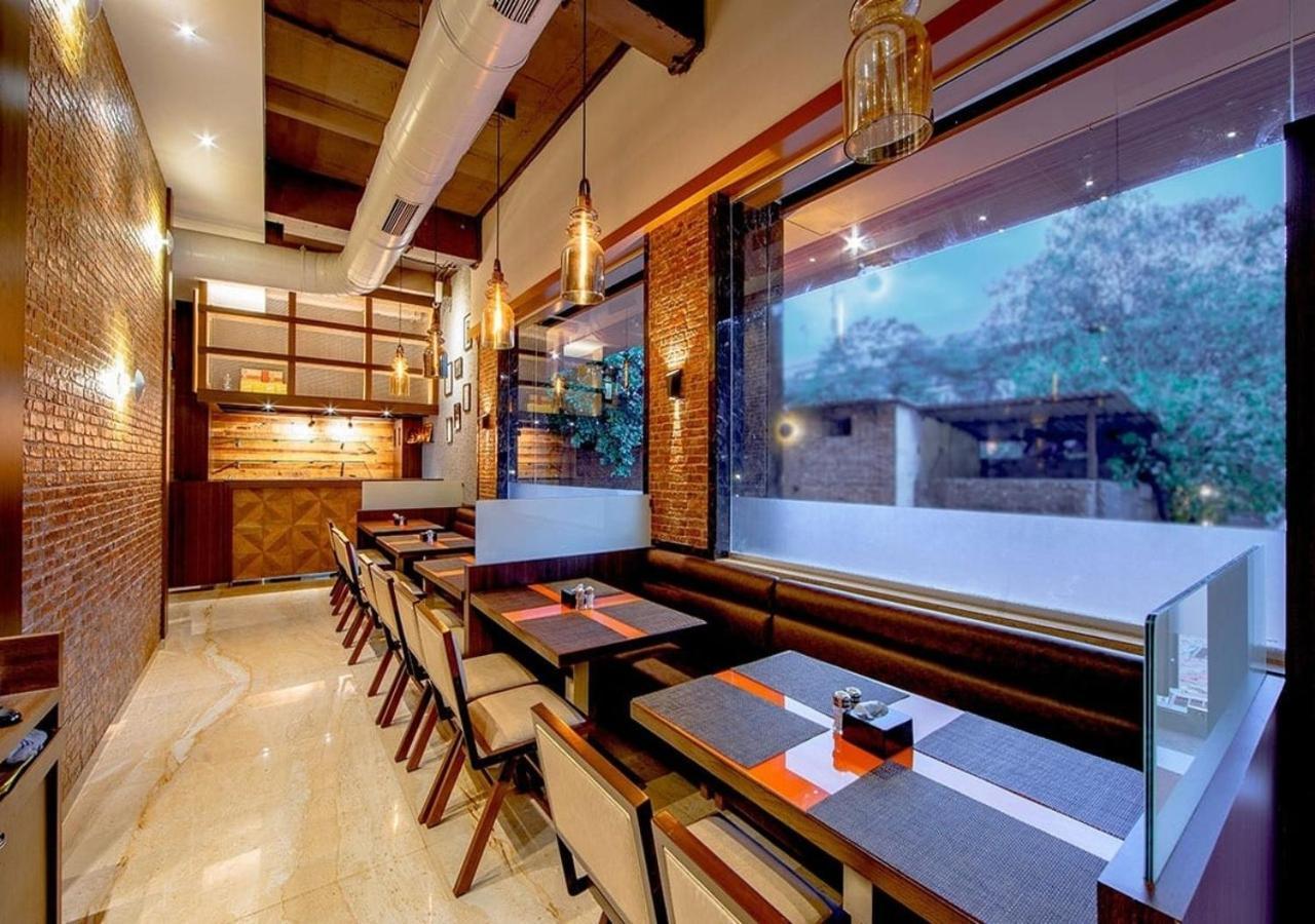 Hotel Laxvas Thane Exterior foto